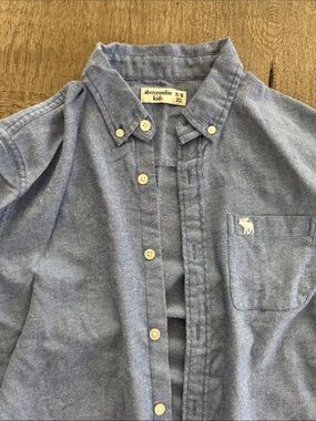 abercrombie kids chambray blue button-down shirt